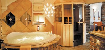 Gelbe Wellness Suite