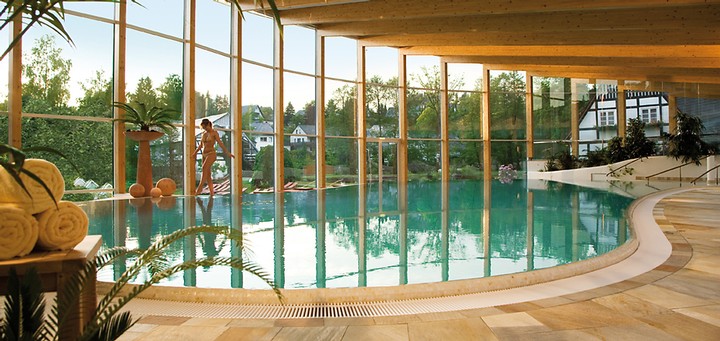 Romantik- und Wellnesshotel Deimann - Pool in der Badelandschaft