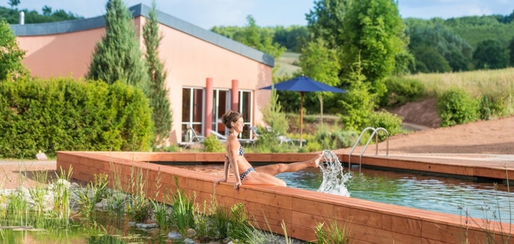 Menschels Vitalresort - Naturschwimmbad