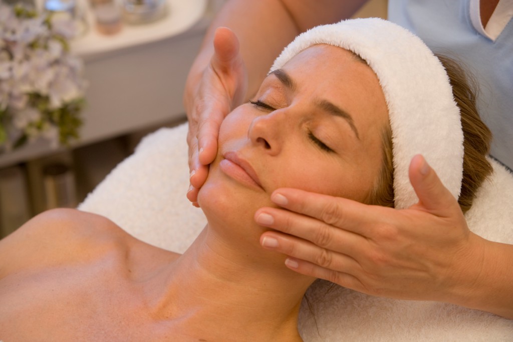Gesichtsbehandlung im Wellnesshotel