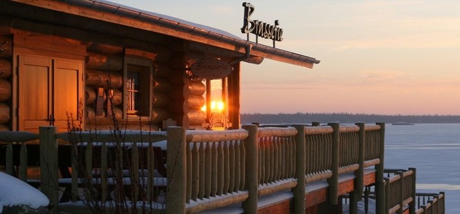 Kleine Brasserie am See