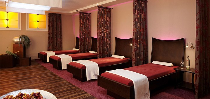 Göbels Landhotel - Ruheraum rot