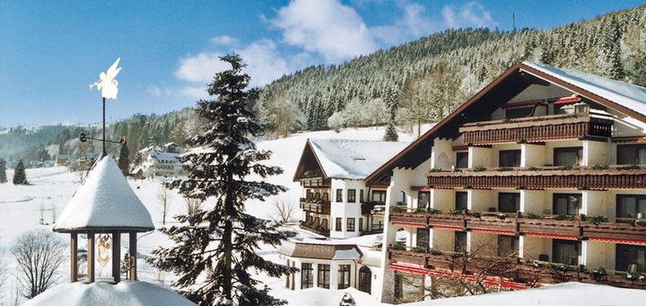 Engel Obertal Wellness & Genuss Resort - Außenansicht Winter
